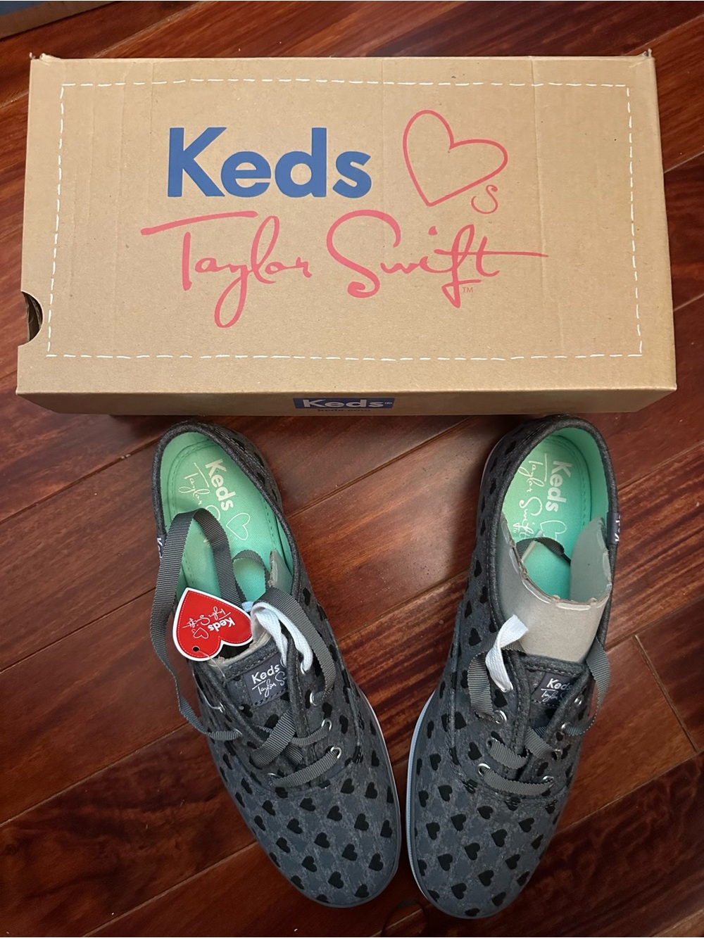RARE NWT Keds x Taylor Swift Heart-Print Sneakers Charcoal - Size 8.5